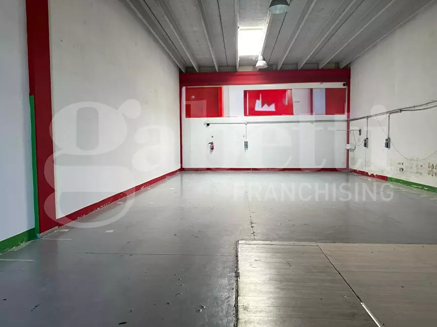 Immagine 18 di Capannone industriale in vendita  in Via Mauro ContÃ² a Bisceglie