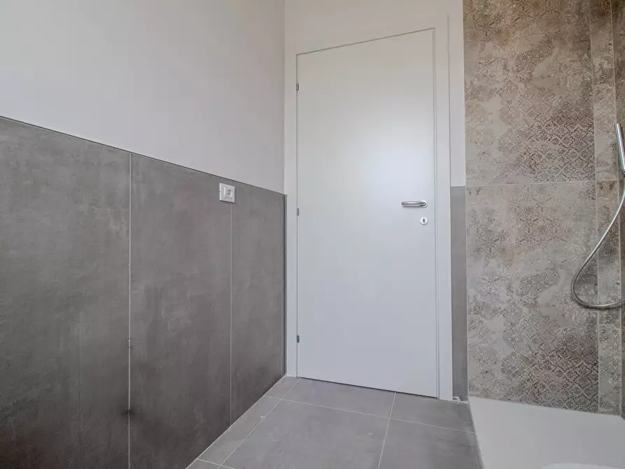 Immagine 20 di Appartamento in vendita  in Via dell'Uccellino, 2 a Bologna