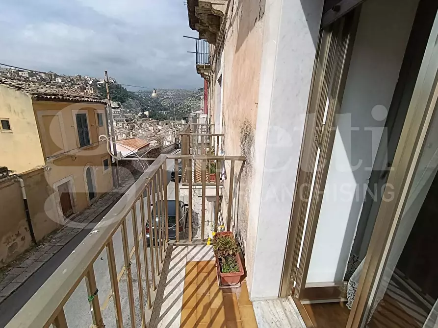 Immagine 4 di Casa indipendente in vendita  in Via DOTTOR SOLARINO, 2-6 a Ragusa
