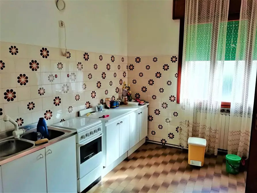 Immagine 3 di Appartamento in vendita  in Via CAVARZERE Via Piave, 00 a Cavarzere