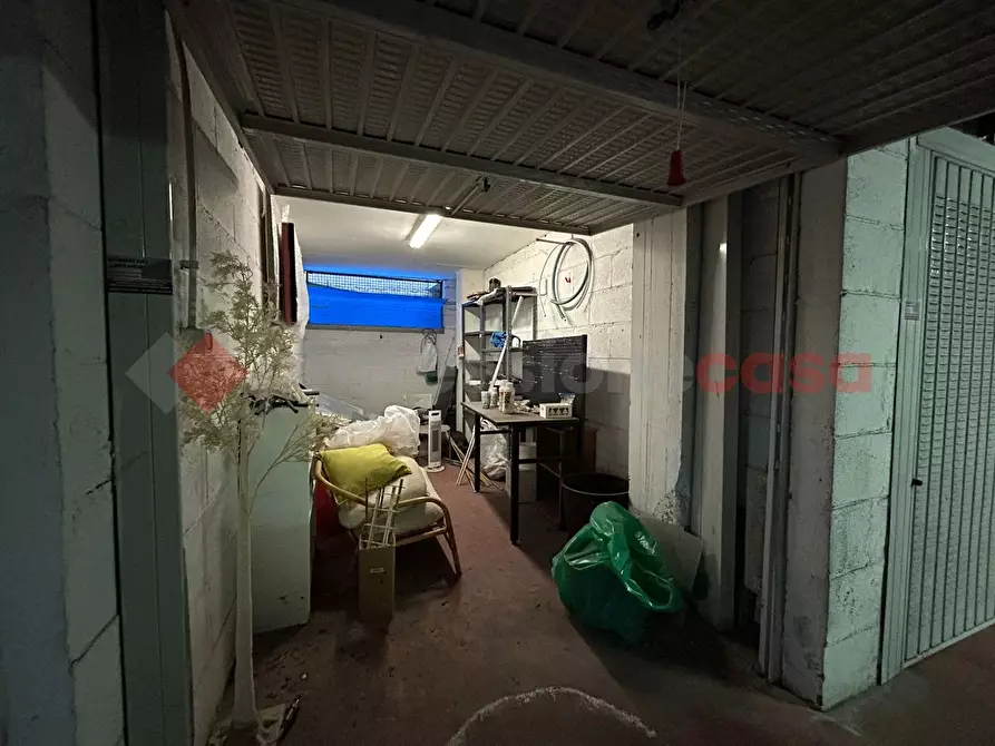 Immagine 1 di Box auto in vendita  in Via Luigi Gastinelli a Roma