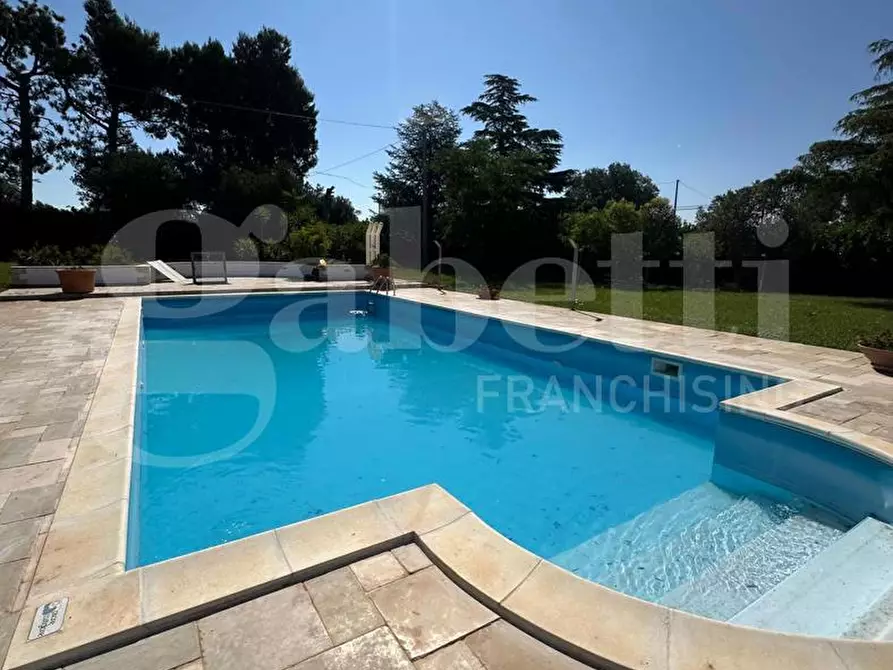 Immagine 13 di Villa in vendita  in Contrada camere, sn a Ostuni