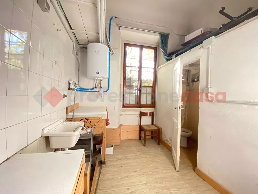 Immagine 2 di Negozio in vendita  in Via MADONNA DELLA QUERCE, 15R a Firenze