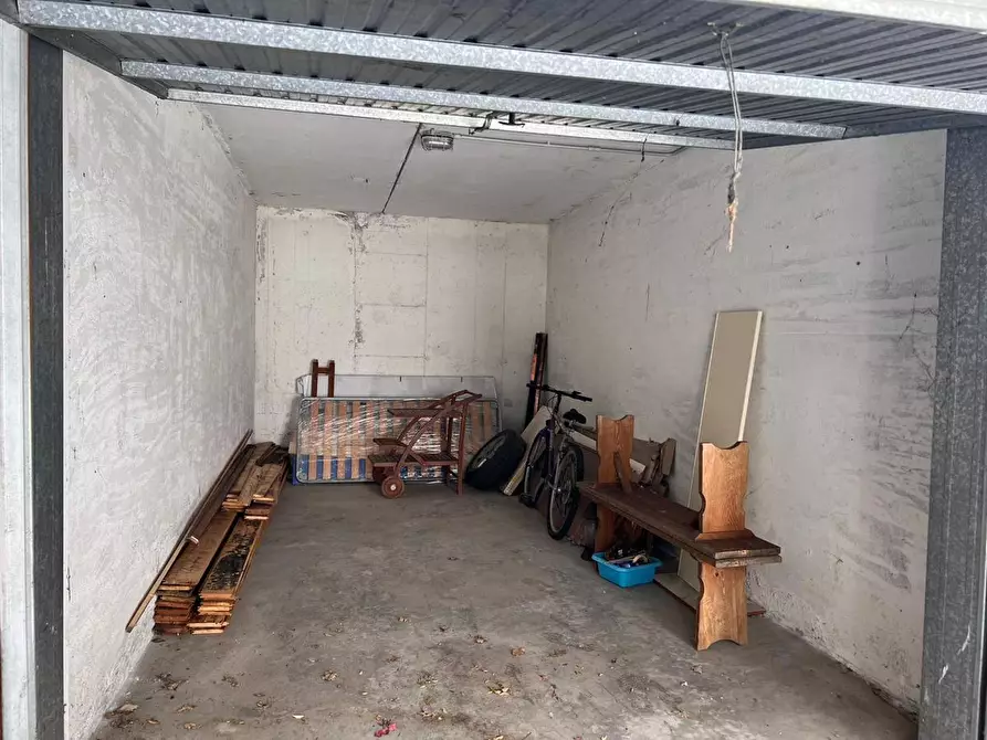 Immagine 5 di Box auto in vendita  in Via del minatore a Perugia