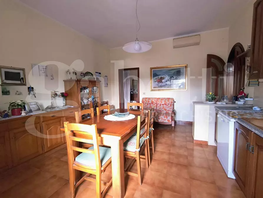 Immagine 3 di Casa bifamiliare in vendita  in Strada Santa Croce a Latina