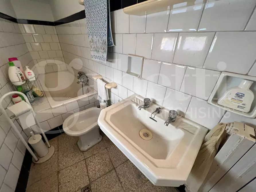 Immagine 25 di Appartamento in vendita  in Via Traspontino, 11 a Ragusa