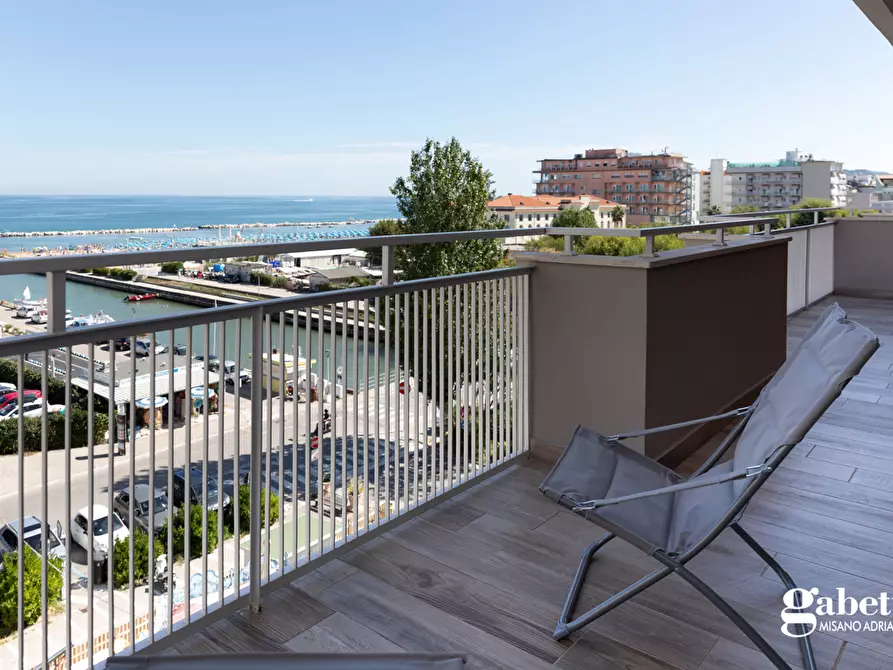 Immagine 6 di Appartamento in vendita  in Via Francia a Cattolica