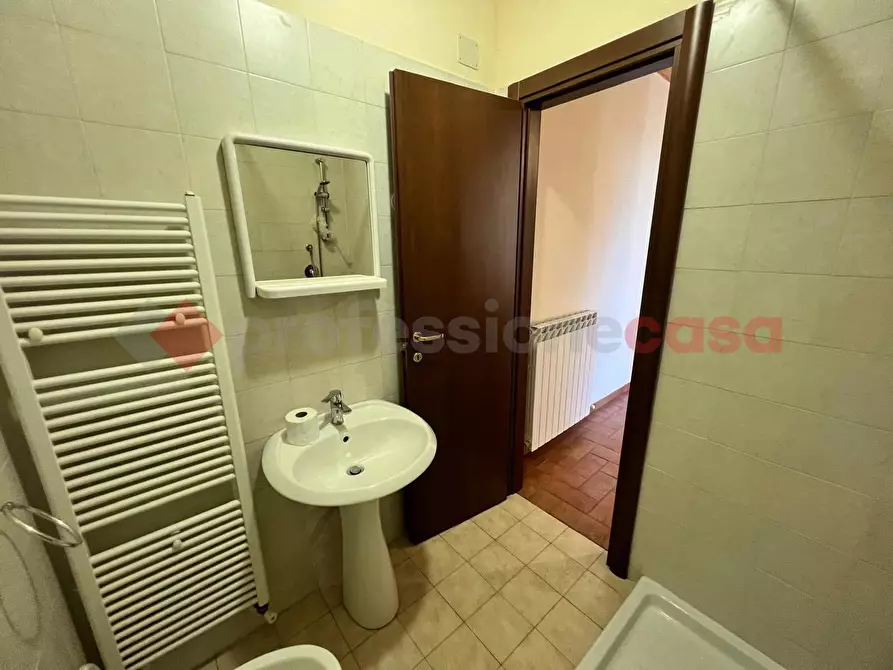 Immagine 14 di Appartamento in vendita  in Piazza Achille Sansi a Spoleto