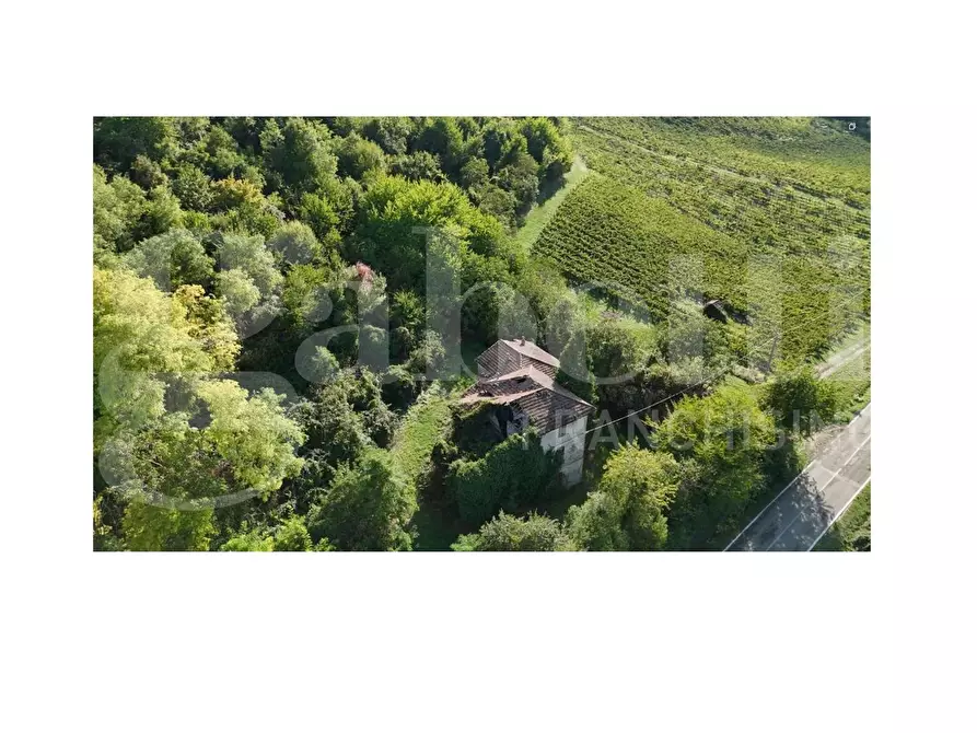 Immagine 4 di Rustico / casale in vendita  in Via Rivarossa, 1 a Agazzano