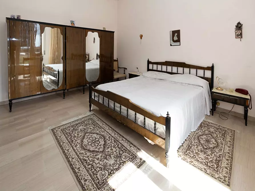 Immagine 11 di Appartamento in vendita  in Via OBERDAN, 10 a Ragusa