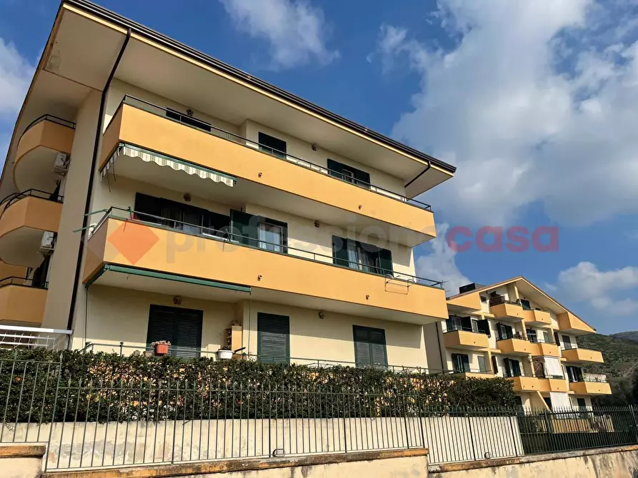 Immagine 10 di Appartamento in vendita  in Viale Kennedy VI traversa a Vitulazio