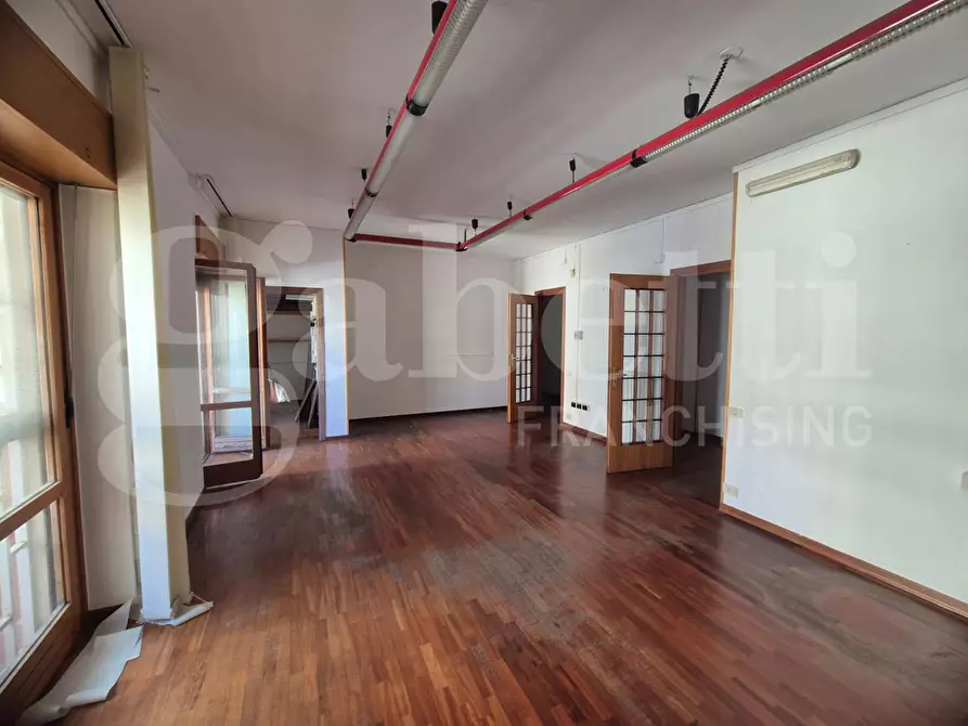 Immagine 16 di Appartamento in vendita  in Corso Umberto I, 221 a Torre Annunziata