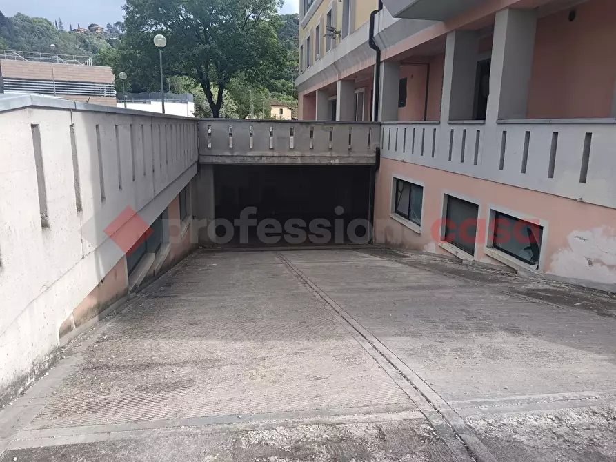 Immagine 1 di Box auto in vendita  in Via 3 settembre a Spoleto