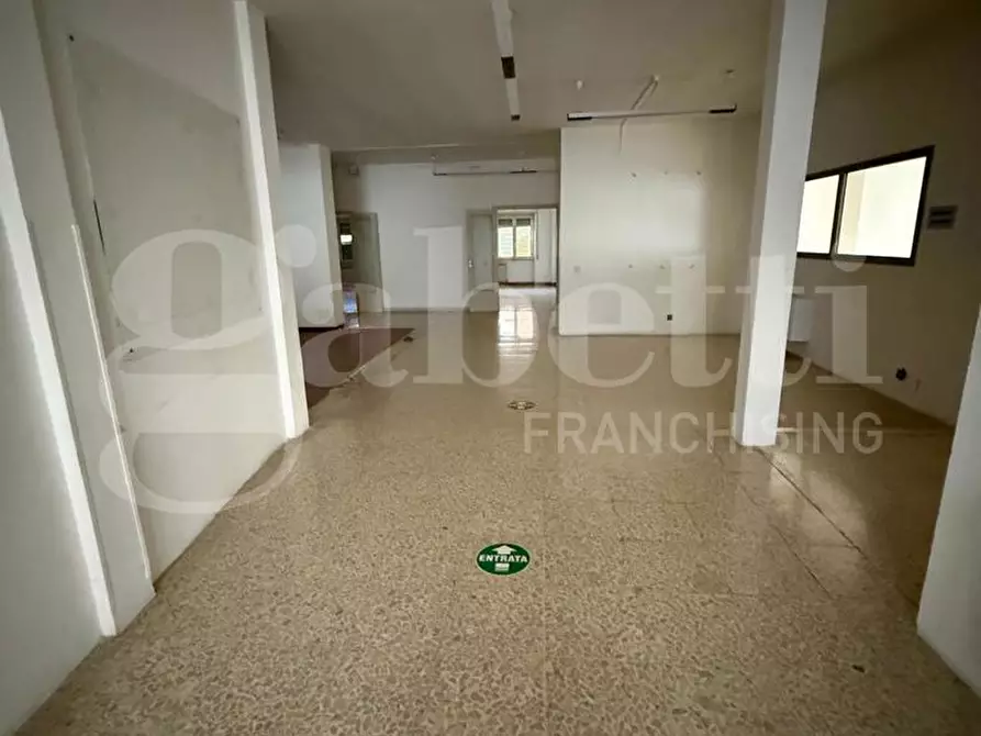 Immagine 5 di Ufficio in vendita  in Via dei salici, 65 a Rieti