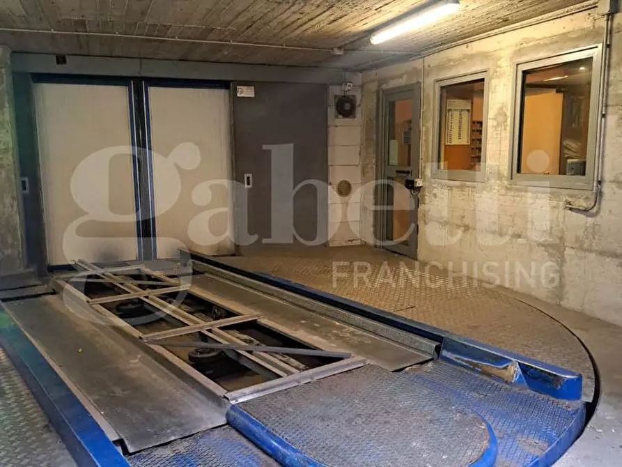 Immagine 1 di Box auto in vendita  in Corso di porta Romana, 55 a Milano