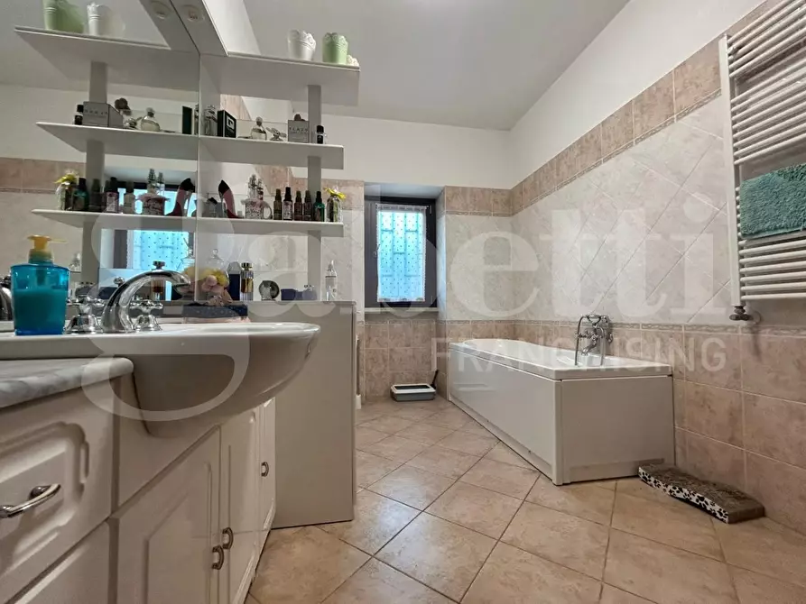 Immagine 31 di Villa in vendita  in Via moschiano, 144 a Roma
