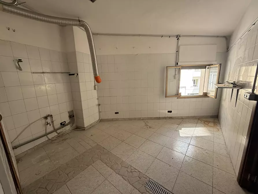 Immagine 17 di Negozio in vendita  in Vico FRANCESCO ACRI, 2 a Catanzaro