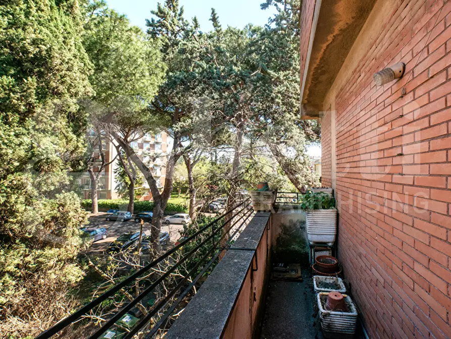 Immagine 15 di Appartamento in vendita  in Viale Oscar Sinigaglia, 11 a Roma