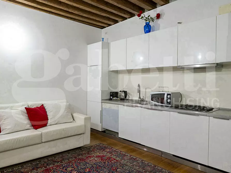 Immagine 7 di Appartamento in vendita  in Strada Nova, . a Venezia