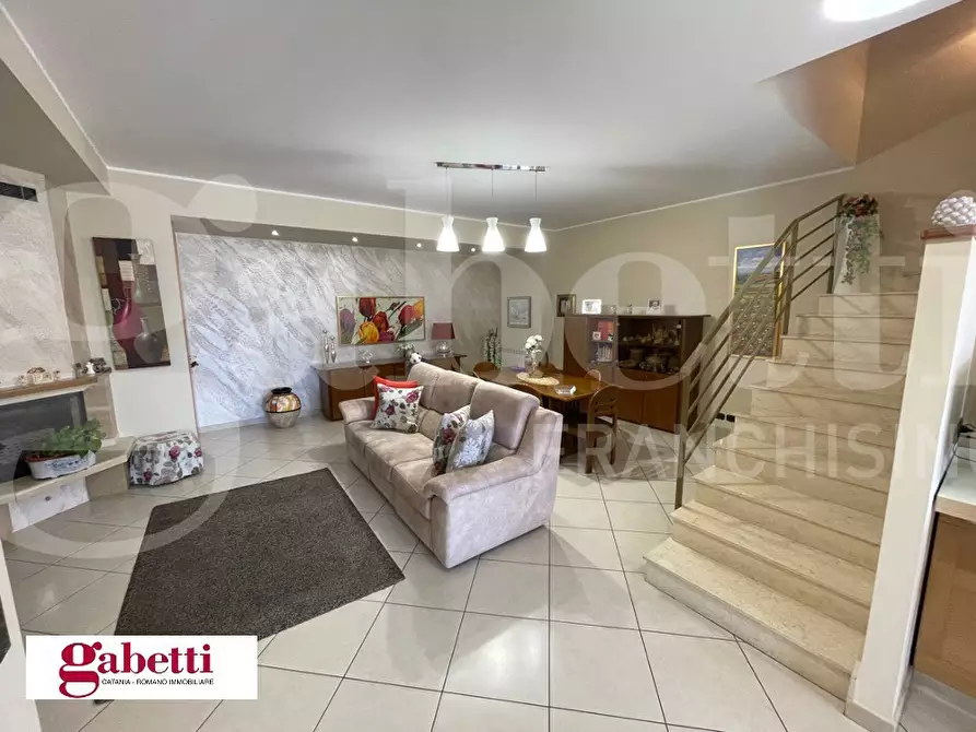 Immagine 9 di Villa in vendita  in Via Madonna dell'Indirizzo, 62 a Trecastagni