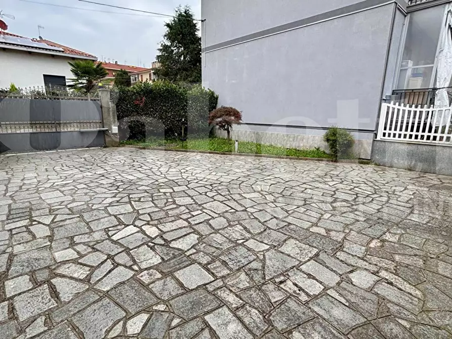 Immagine 31 di Villa in vendita  in Via Bellini a Orbassano