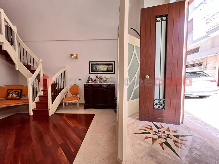 Immagine 38 di Casa indipendente in vendita  in Piazza Re Ferdinando IV di Borbone, 22 a Alberobello