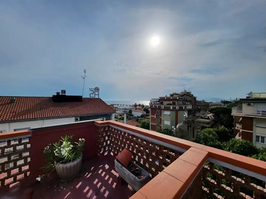 Immagine 15 di Attico in vendita  in Via Zolezzi, 1235 a Massa