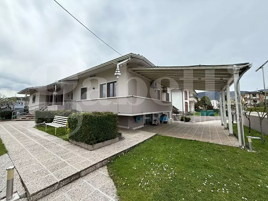 Immagine 34 di Casa indipendente in vendita  in Via Dei Granatieri a Malo