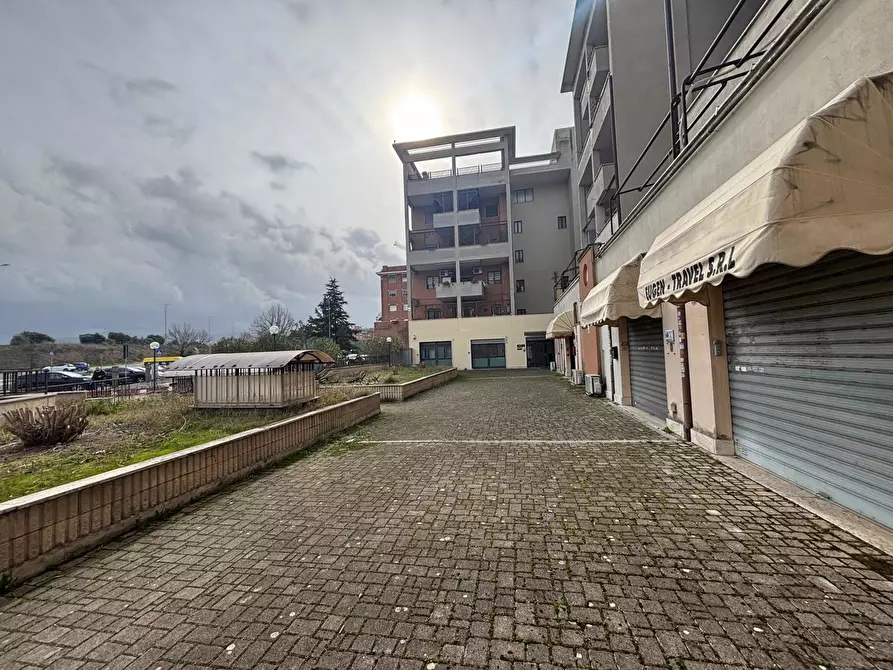 Immagine 18 di Negozio in vendita  in Via Marcello Gallian, 50 a Roma