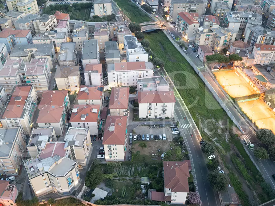 Immagine 25 di Appartamento in vendita  in Via Calvisio a Finale Ligure