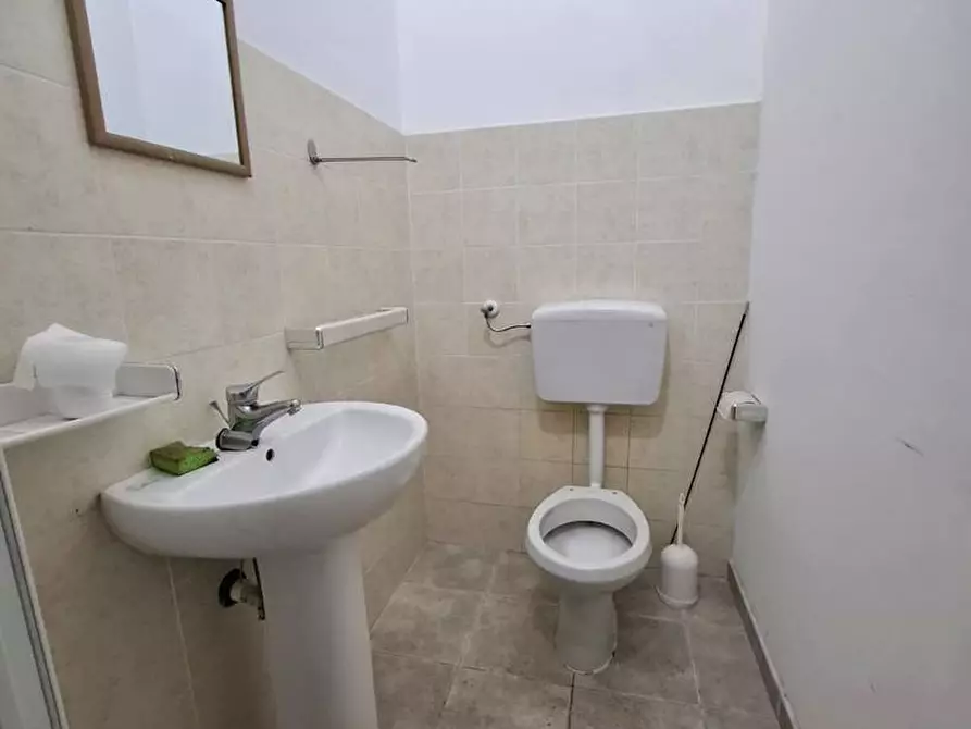 Immagine 8 di Negozio in affitto  in Via Della Repubblica, 1 a Sora