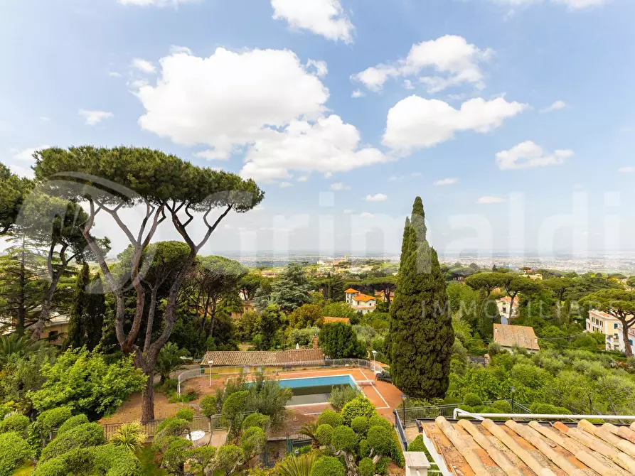 Immagine 2 di Villa in vendita  in Via Anagnina a Grottaferrata