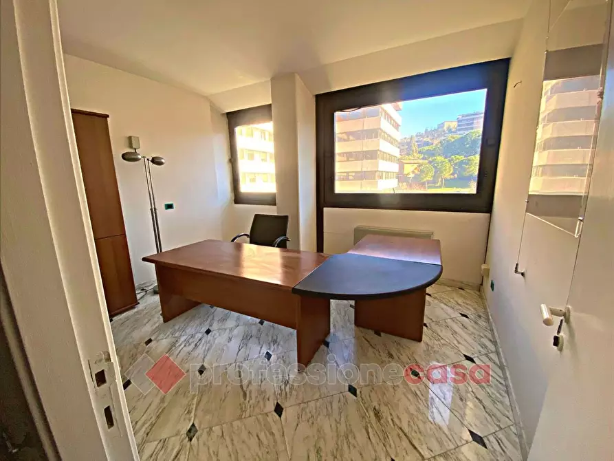 Immagine 4 di Ufficio in vendita  in Via Mario Angeloni, 70 a Perugia