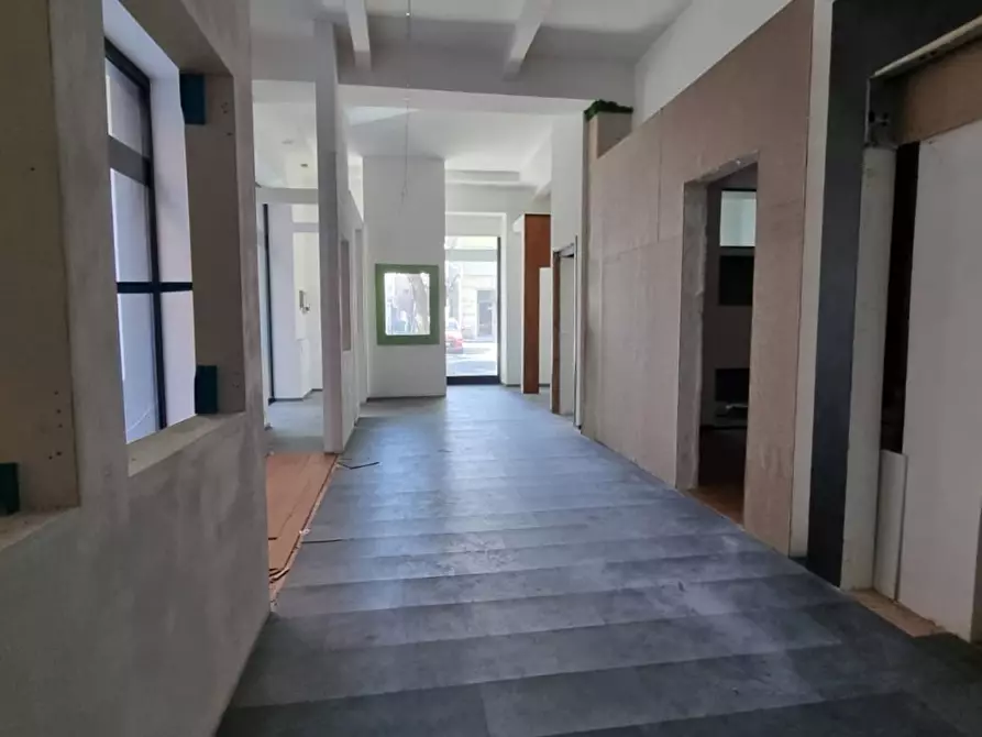 Immagine 8 di Negozio in affitto  in Via Sant'Euplio, 62-64 a Catania