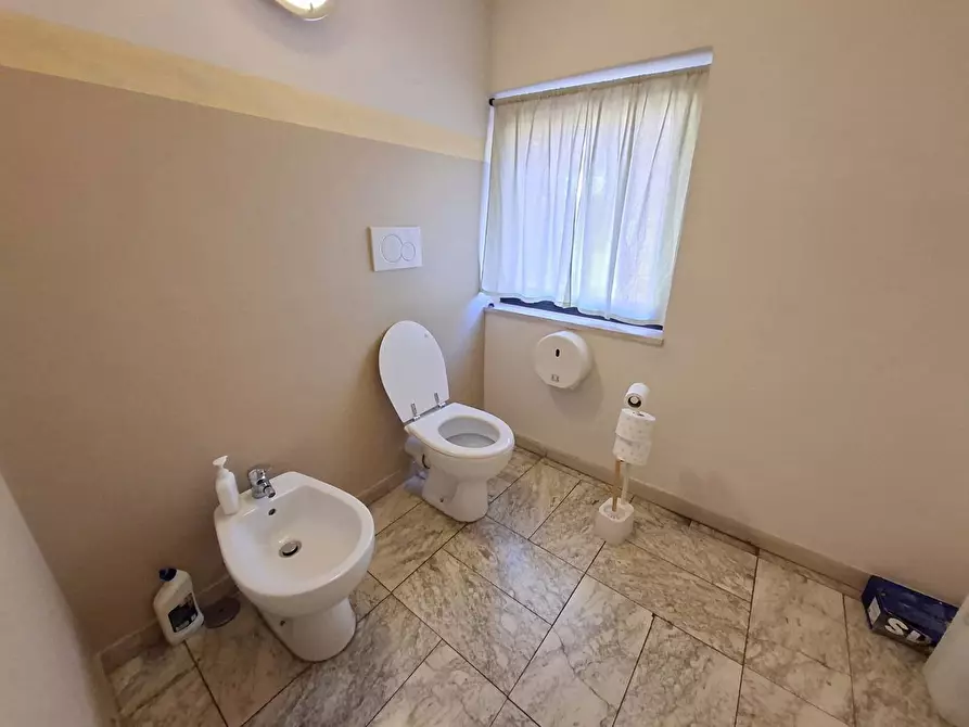 Immagine 10 di Ufficio in affitto  in Via Carlo Cattaneo, 86 a Sora