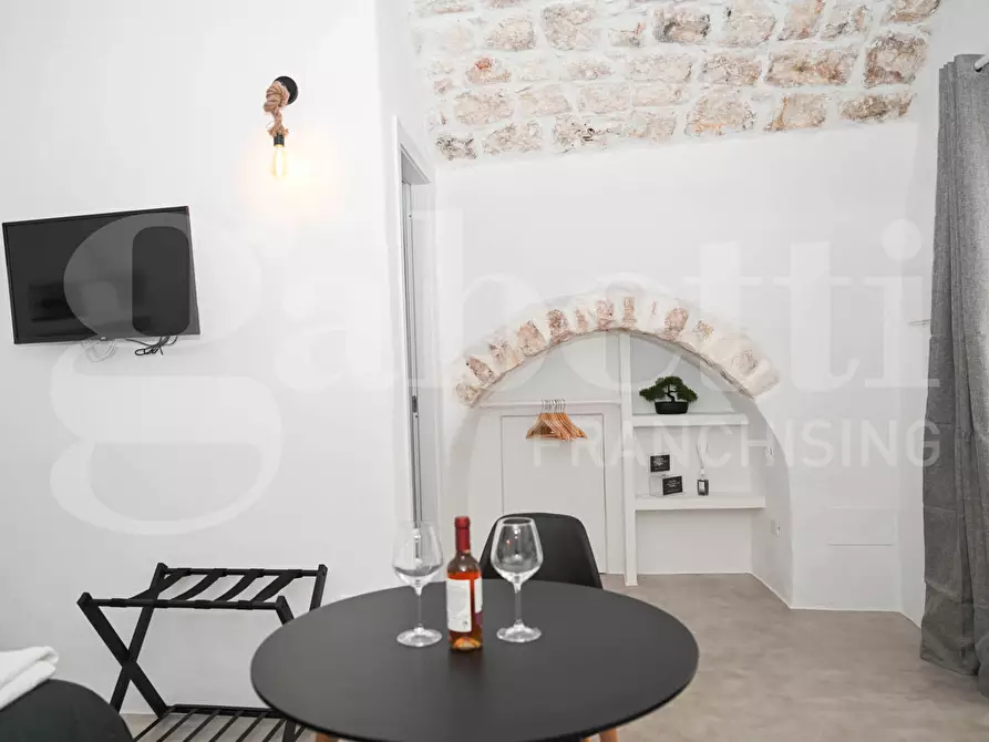 Immagine 15 di Casa indipendente in vendita  in Via Piccinni a Ostuni