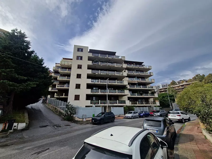 Immagine 1 di Appartamento in vendita  in Via Nuova Panoramica dello Stretto, 582 a Messina