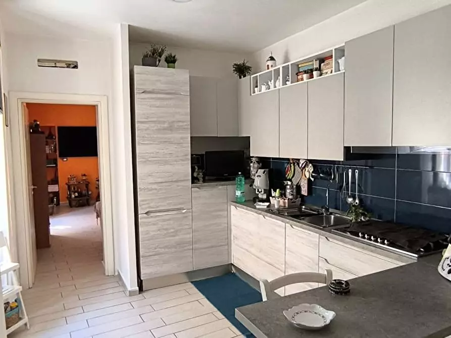 Immagine 9 di Appartamento in vendita  in Via M. Renato Imbriani a Napoli