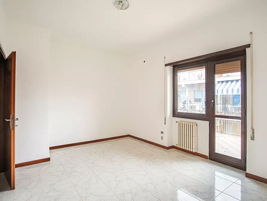Immagine 14 di Attico in vendita  in Via Capo Palinuro, 24 a Roma
