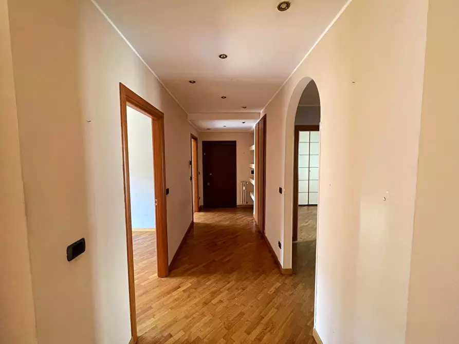Immagine 9 di Appartamento in vendita  in Via Cairoli, 2 a Legnano