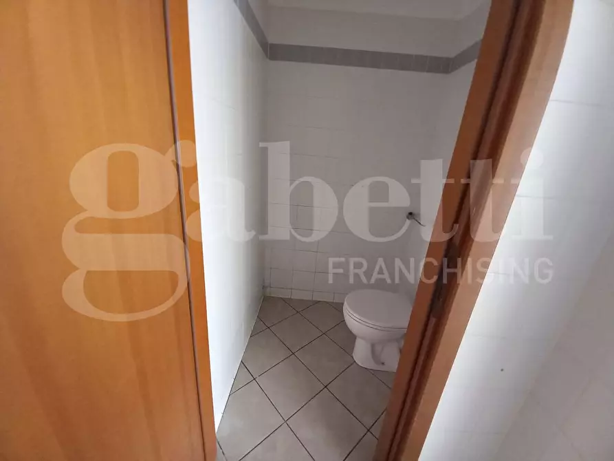 Immagine 12 di Negozio in affitto  in Via BORGO SAN GIOVANNI - VIA GRANATIERI DI SARDEGNA, 00 a Chioggia