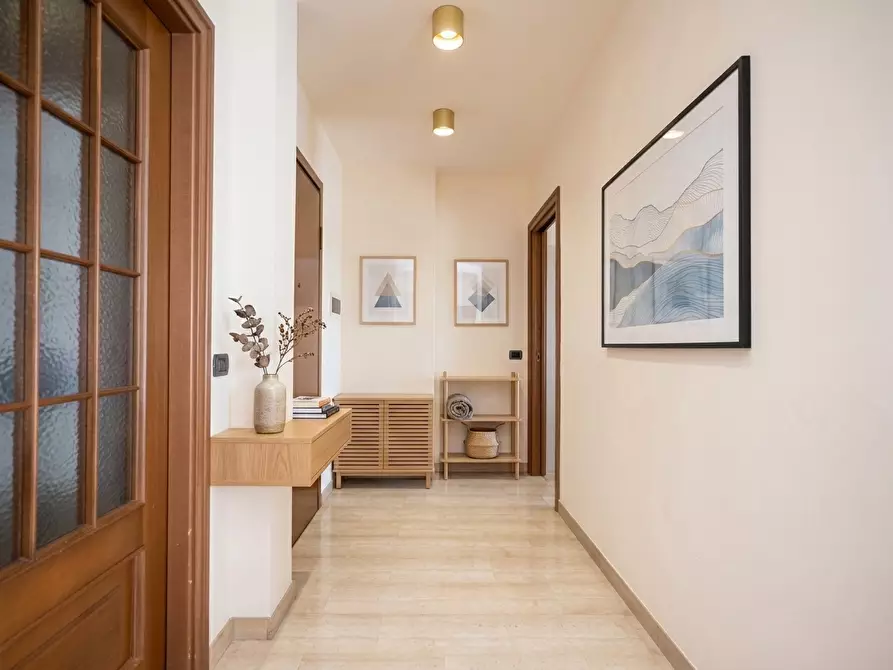 Immagine 2 di Appartamento in vendita  in Via GIAMBELLINO a Milano