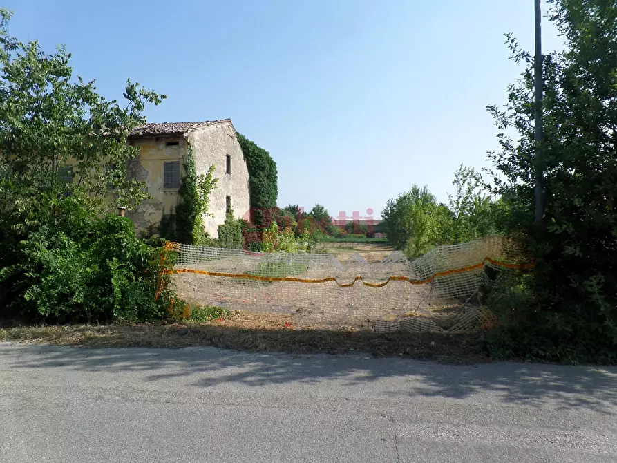 Immagine 1 di Terreno residenziale in vendita  in Via Falzoni, 135 a Cento