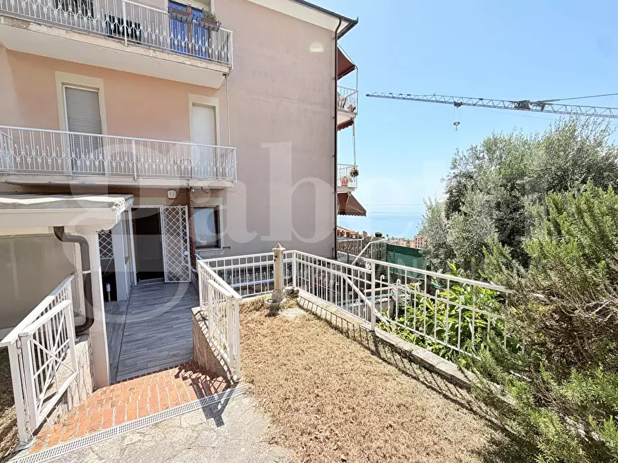 Immagine 13 di Appartamento in vendita  in Via dei Forti di Legnino a Finale Ligure
