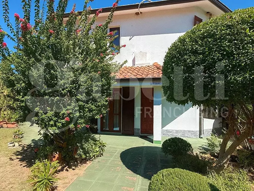 Immagine 5 di Casa indipendente in vendita  in Via Petite Residence, 38 a Capoterra