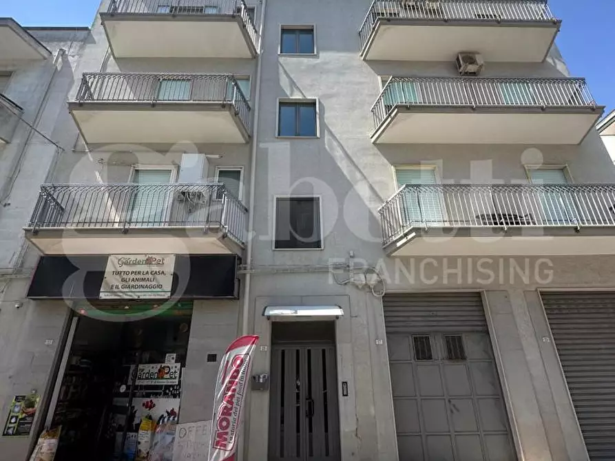 Immagine 1 di Appartamento in vendita  in Via Raffaele Braico a Ostuni