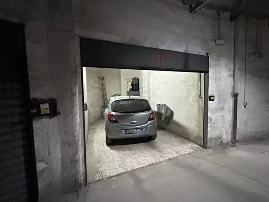 Immagine 23 di Appartamento in vendita  in Via Michele Guadagno a Napoli