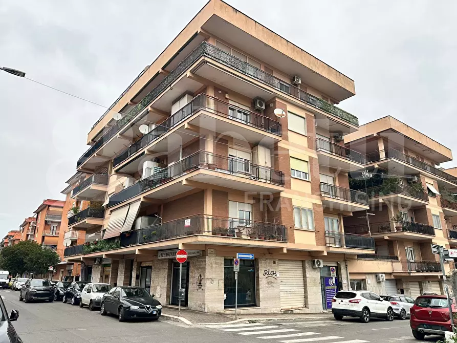 Immagine 2 di Appartamento in vendita  in Viale manzoni, 51 a Pomezia