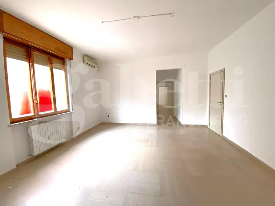 Immagine 5 di Appartamento in vendita  in Via Turati a San Severo