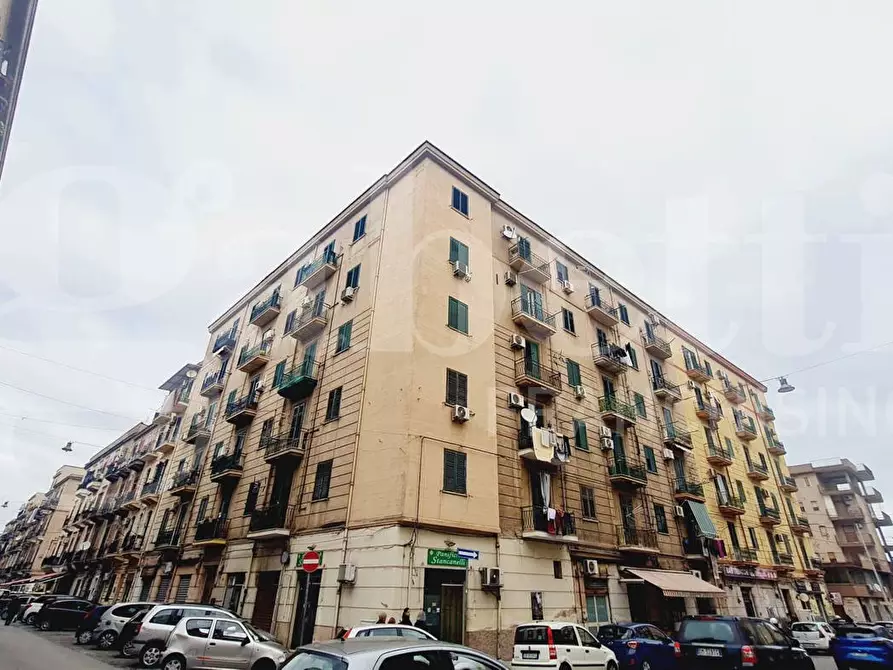 Immagine 2 di Appartamento in vendita  in Via Francesco Paolo Perez a Palermo